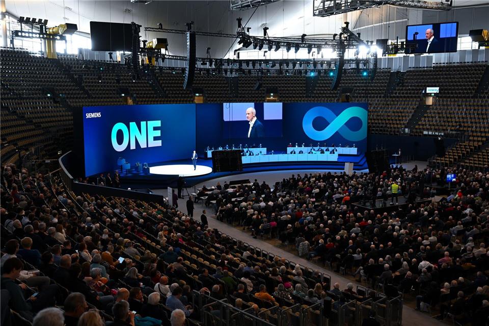 Bei der Hauptversammlung bekam die Siemens-Spitze Applaus der Aktionäre.Sven Hoppe/dpa