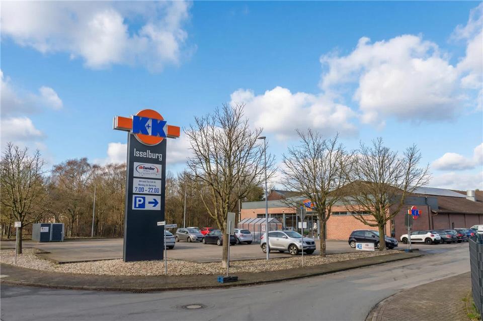 Bei der K+K-Filiale in Isselburg sollen zwei Mitarbeiter wegen der Vorbereitung einer Betriebsratswahl gekündigt worden sein, wirft die Gewerkschaft Verdi dem Unternehmen vor.