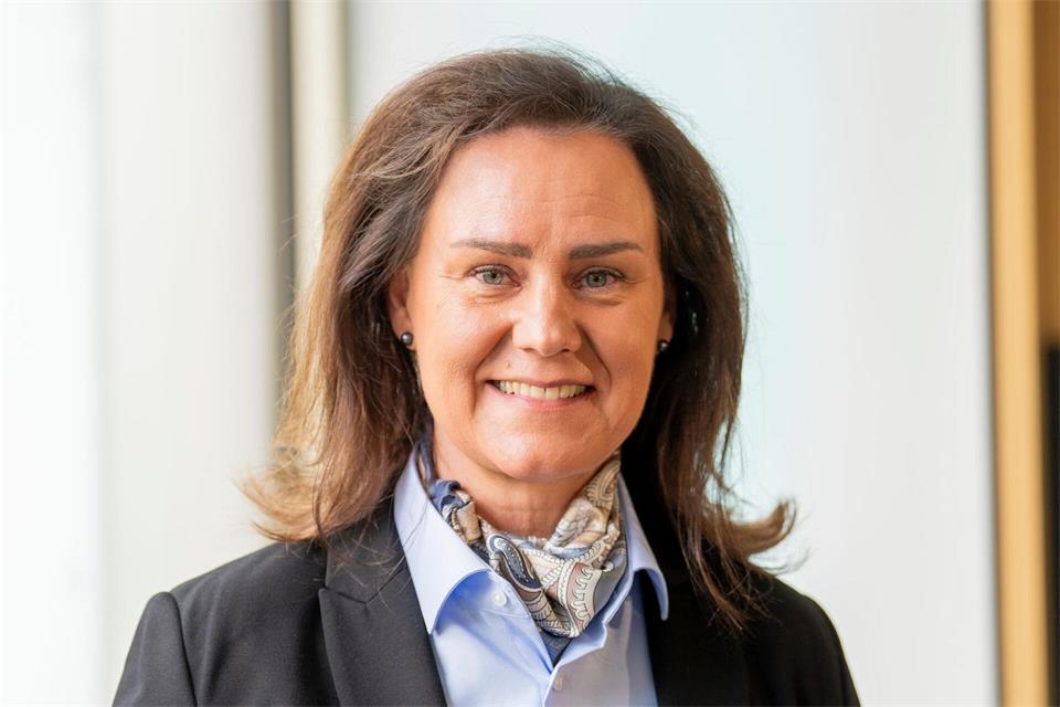 Bei der MINT-Bildung brauchen Mädchen und junge Frauen Vorbilder, betont die Bildungsministerin. (Archivbild)Andreas Arnold/dpa