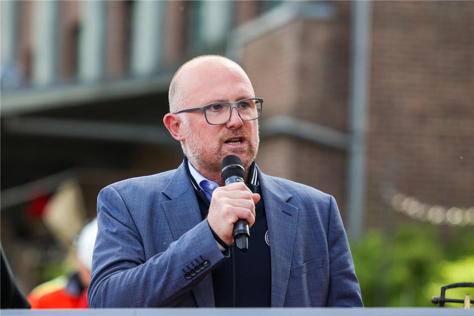 SPD-OB Link in Duisburg vorn - aber Stichwahl gegen AfD Bei der Oberbürgermeisterwahl in Duisburg muss Amtsinhaber Sören Link in die Stichwahl. (Archivbild) Christoph Reichwein/dpa