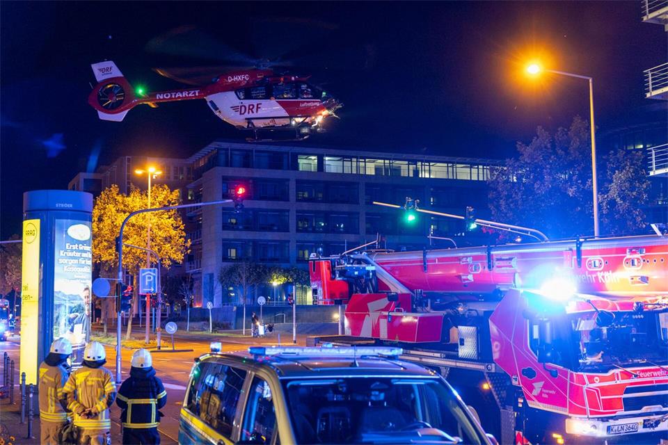 Bei der Rettung des 14-Jährigen war auch ein Hubschrauber im Einsatz. (Archivbild)Jan Ohmen/dpa