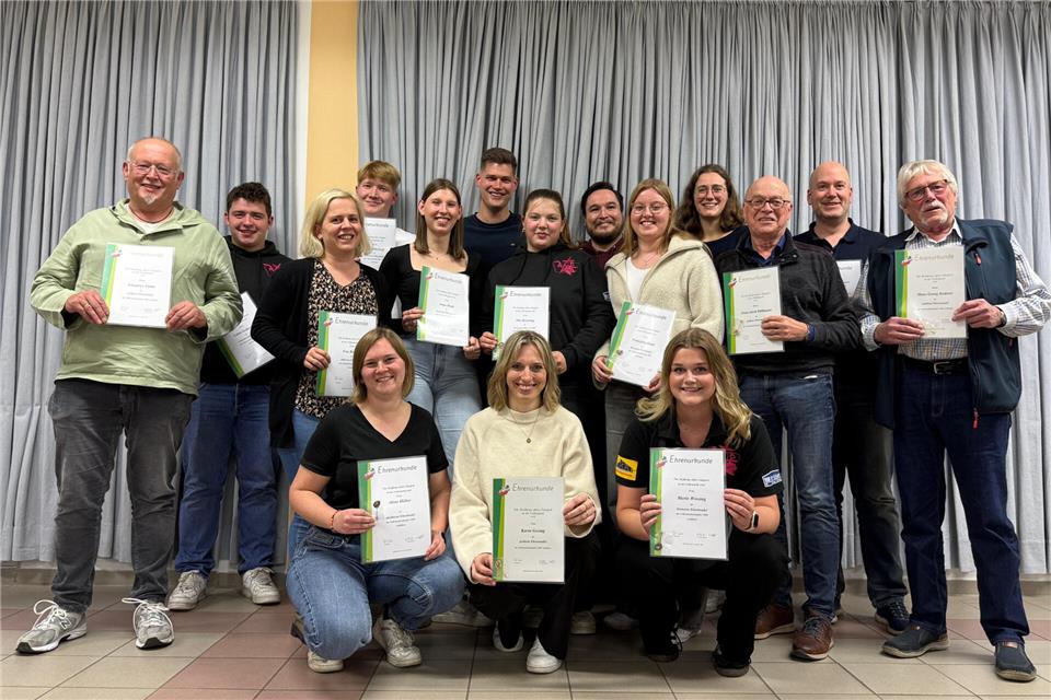 Bei der „Sauerkrautversammlung“ der Musikkapelle Heiden wurden langjährige Mitglieder geehrt.