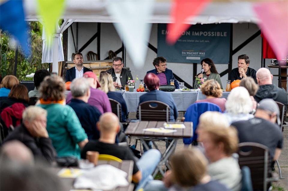 Bei der Veranstaltung waren neben Krach auch die Spitzenkandidatin der Linken, Elif Eralp, und der Spitzenkandidat der Grünen Werner Graf sowie Danny Freymark (CDU), Mitglied des Abgeordnetenhauses von Berlin. Fabian Sommer/dpa