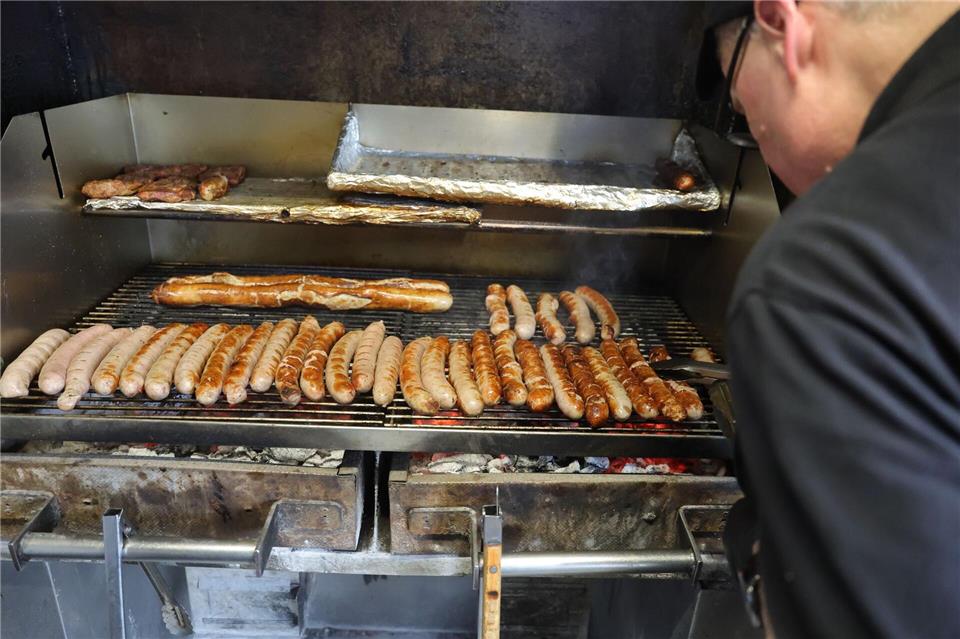 Bei diesem Anblick läuft Thüringer Bratwurstfans das Wasser im Mund zusammen.Bodo Schackow/dpa