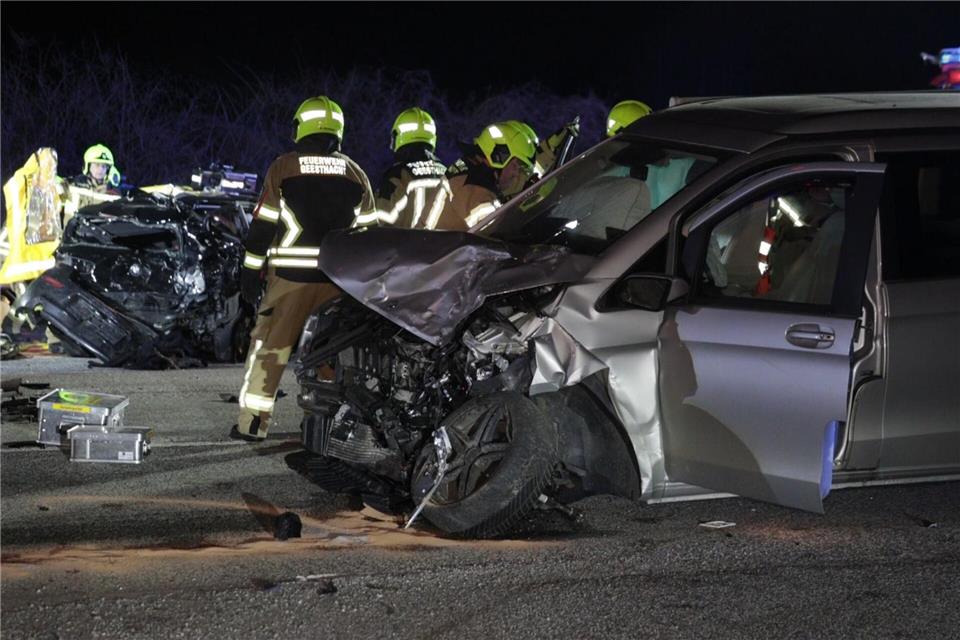Bei einem Auffahrunfall an einer Ampel im Kreis Herzogtum Lauenburg ist eine junge Frau gestorben. Dominick Waldeck/NEWS5/dpa
