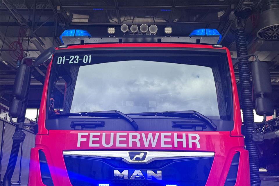 Bei einem Brand in Hamburg-Rahlstedt werden mehrere Menschen verletzt. (Symbolbild)Sabina Crisan/dpa