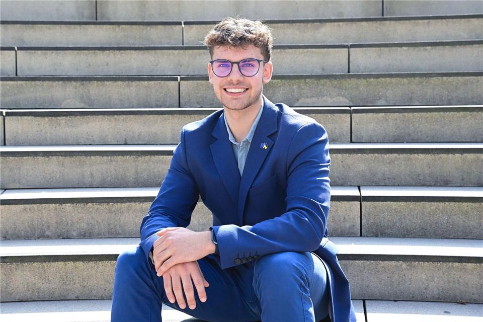 Handyverbot an Schulen? Schüler pochen auf Fairness für alle Bei einem Handyverbot an Schulen sollte Fairness gelten - deshalb sollten auch Lehrer ihre Handys nicht nutzen dürfen, sagte Joshua Meisel vom Landesschülerbeirat.(Archivbild)Bernd Weißbrod/dpa