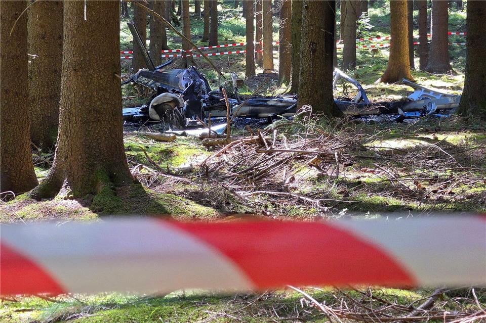 Bei einem Hubschrauberabsturz im Erzgebirge ist ein 29 Jahre alter Pilot ums Leben gekommen.Mike Mueller/dpa
