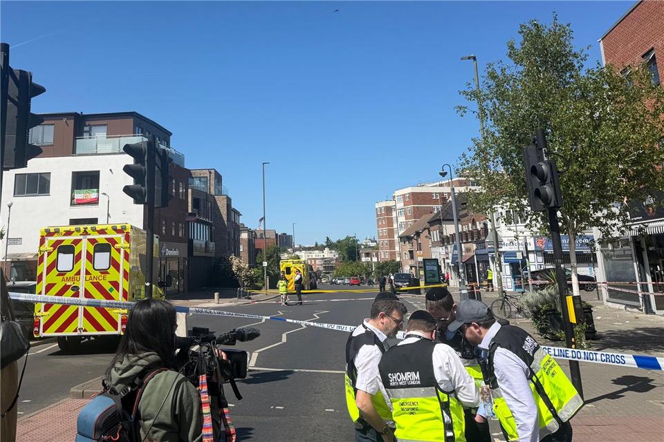 Bei einem Messerangriff wurden zwei Menschen verletzt.Blaise Coran/PA Wire/dpa