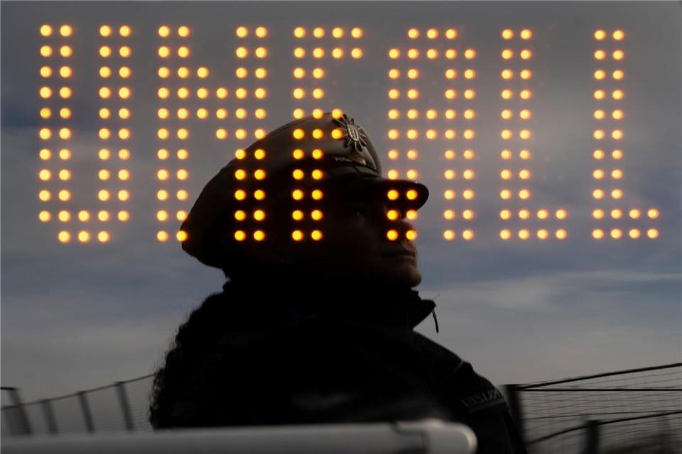 Bei einem Radrennen ist Stuttgart ist ein Rennradler mit einer Radfahrerin zusammengestoßen, die plötzlich auf die Strecken eingebogen ist. (Symbolbild)Marijan Murat/dpa