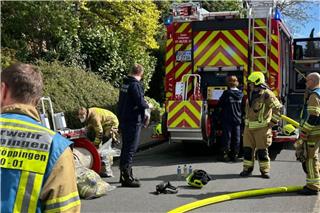 Bei einem Schwelbrand in Schöppingen in der Neustraße kam ein Mann ums Leben. Nun ermittelt die Kriminalpolizei.