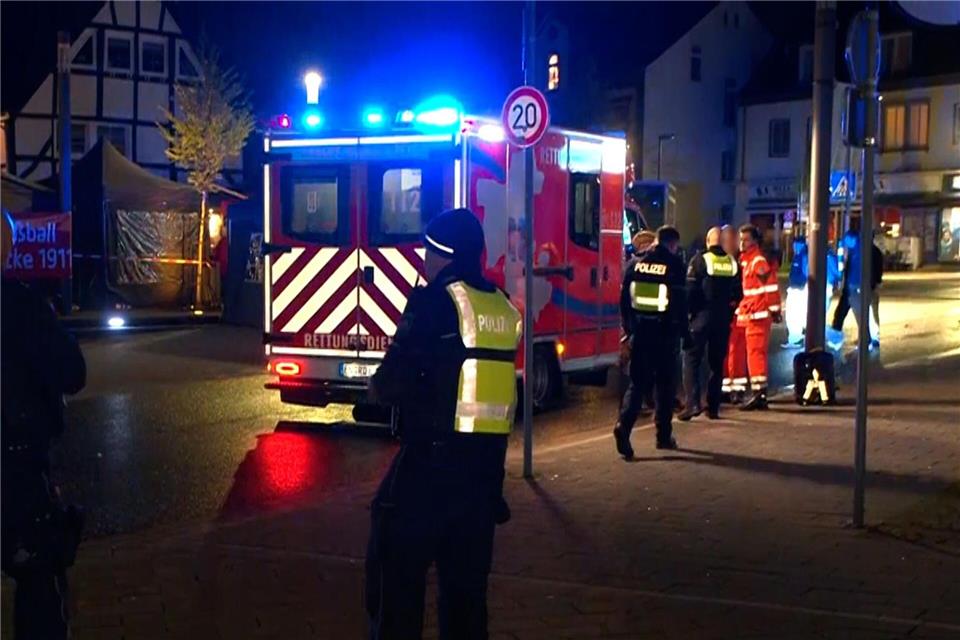 Bei einem Stadtfest in Herdecke ist ein 16-Jähriger mutmaßlich mit einem Messer verletzt worden.Markus Wüllner/Video-Line TV- und Videoproduktion/dpa