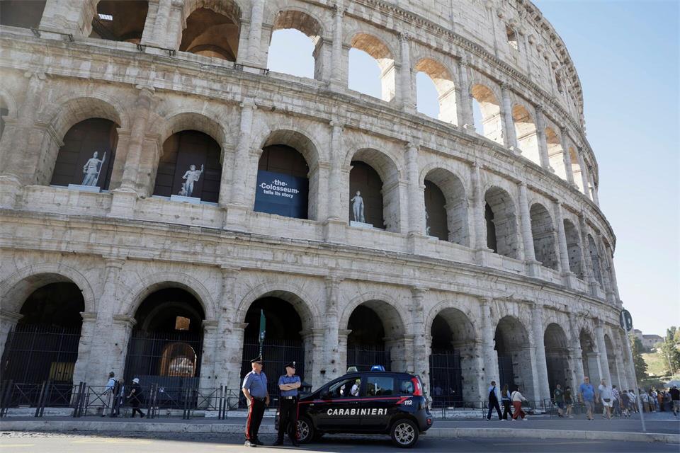 Bei einem Sturz in der Nacht kam ein Arbeiter im Kolosseum ums Leben.Cecilia Fabiano/LaPresse/AP/dpa