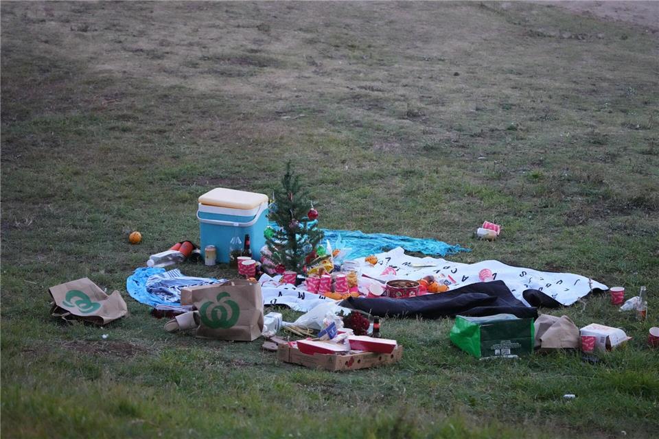 Bei einem Terrorangriff am Bondi Beach in Sydney starben mindestens zwölf Menschen. Mark Baker/AP/dpa