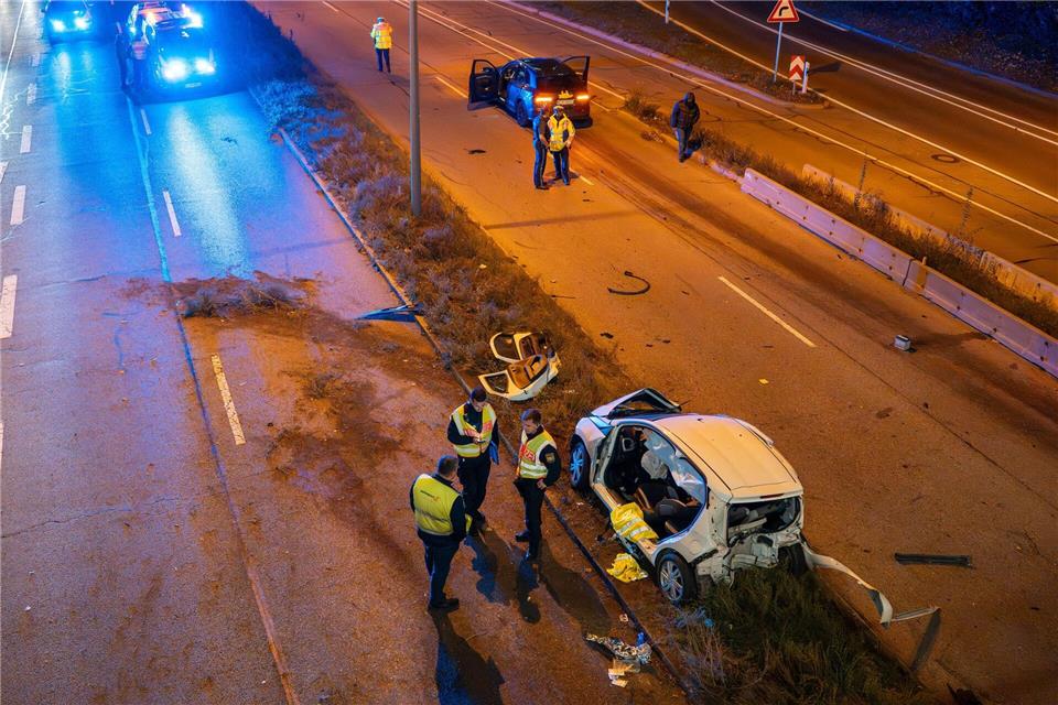 Bei einem Unfall in München sind mehrere Personen verletzt worden.Lars Halbauer/NEWS5/dpa