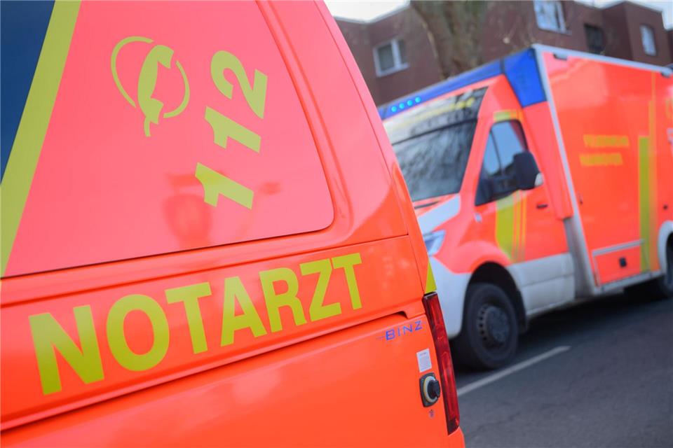 Bei einem schweren Unfall in Bad Essen kommt ein 37 Jahre alter Motorradfahrer ums Leben. (Symbolbild)Julian Stratenschulte/dpa