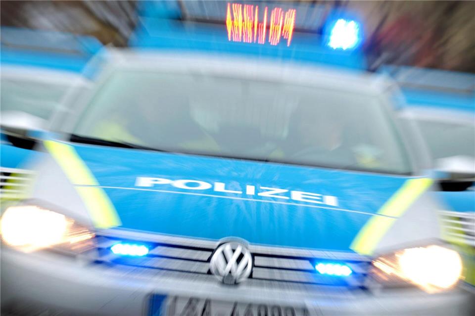 Bei einer Auseinandersetzung in der Leipziger Innenstadt ist am Samstagabend ein 20-Jähriger schwer verletzt worden (Symbolbild). Jan Woitas/dpa