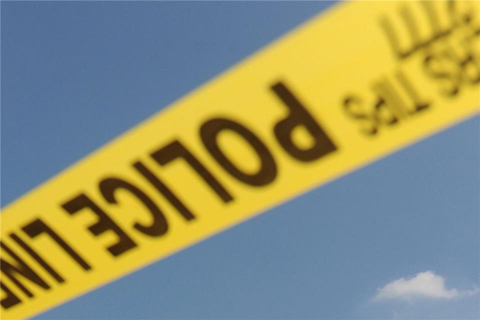 Bei einer Gewalttat in den USa sind nach Polizeiangaben acht Menschen getötet worden. (Symbolbild)Michael Reynolds/epa/dpa