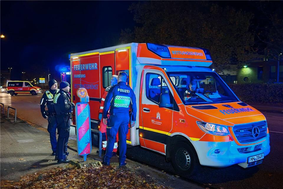 Bei einer Hochzeitsfeier in Hamburg-Tonndorf sind am Samstagabend fünf Menschen durch Schläge und Schnittverletzungen verletzt worden.Carsten Neff/ NEWS & ART/dpa