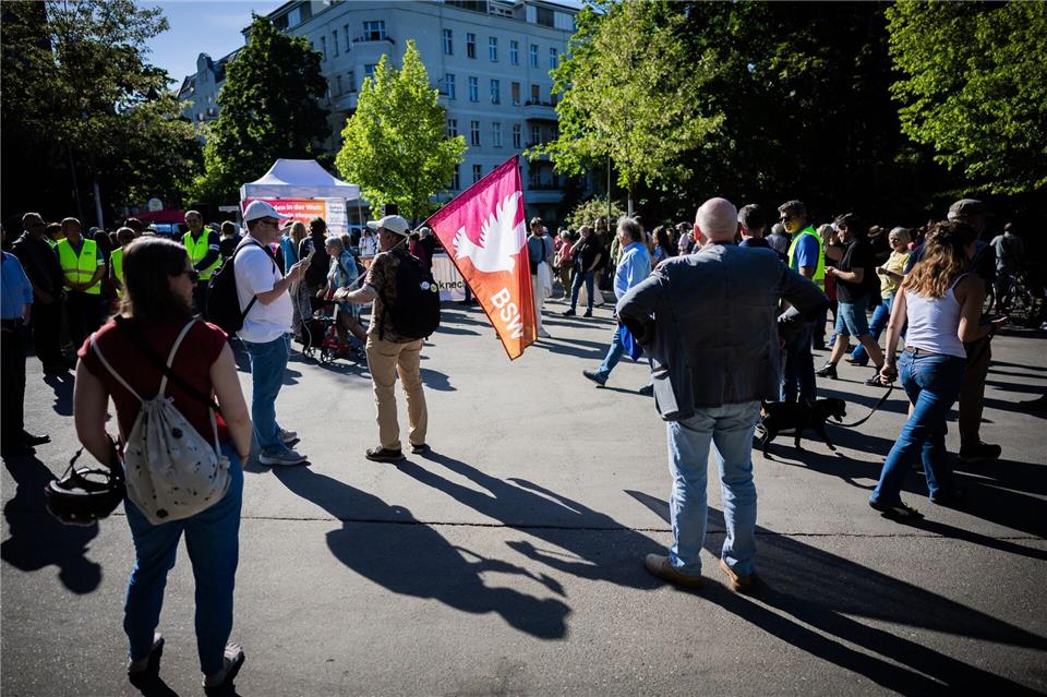 Bei einer Kundgebung in Berlin warb BSW-Gründerin Sahra Wagenknecht um Unterstützung für ihre Partei bei der Abgeordnetenhauswahl.Christoph Soeder/dpa