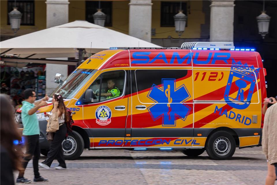 Bei einer WM-Siegesfeier in der westspanischen Kleinstadt Ciudad Rodrigo ist eine 13-Jähriger von einer Steinsäule erschlagen worden. Zwei weitere Menschen wurden mit Verletzungen in ein Krankenhaus gebracht. (Symbolbild)Jan Woitas/dpa