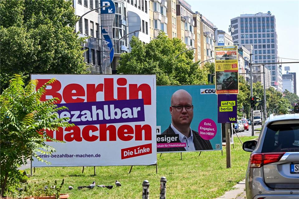 Bei einer aktuellen Umfrage zur Abgeordnetenhauswahl in Berlin liegt die Linke vorn. (Archivbild) Jens Kalaene/dpa