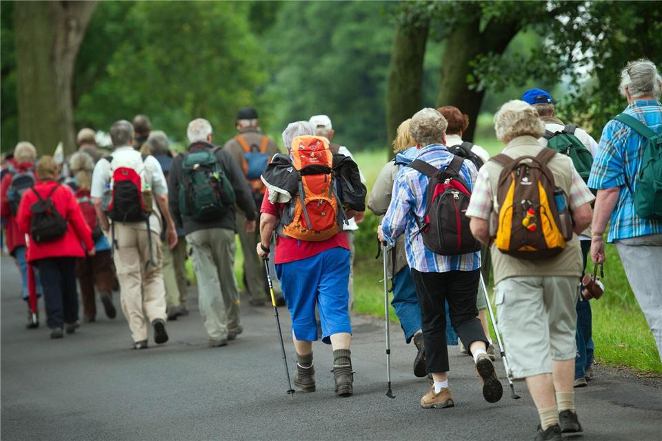 Bei körperlich aktiven Menschen mit präklinischem - also noch symptomlosem - Alzheimer wurde ein geringerer kognitiver Abbau als bei körperlich inaktiven erfasst. (Symbolbild)Patrick Pleul/dpa-Zentralbild/dpa