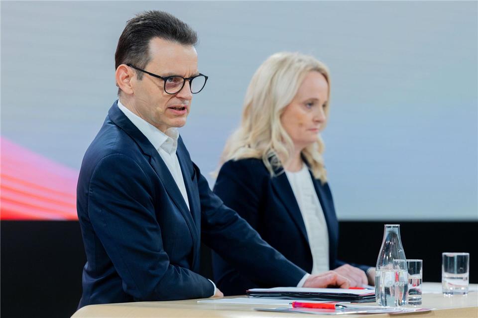 Bei rund 80 Prozent des Eon-Geschäfts haben Regulierungsbehörden eine Menge mitzureden. Rolf Vennenbernd/dpa