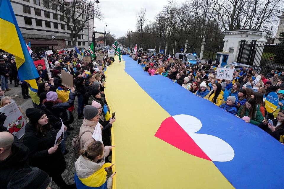 Bei vielen Polen wendet sich die Stimmung gegen die Ukrainer im Land. (Archivbild)Czarek Sokolowski/AP/dpa