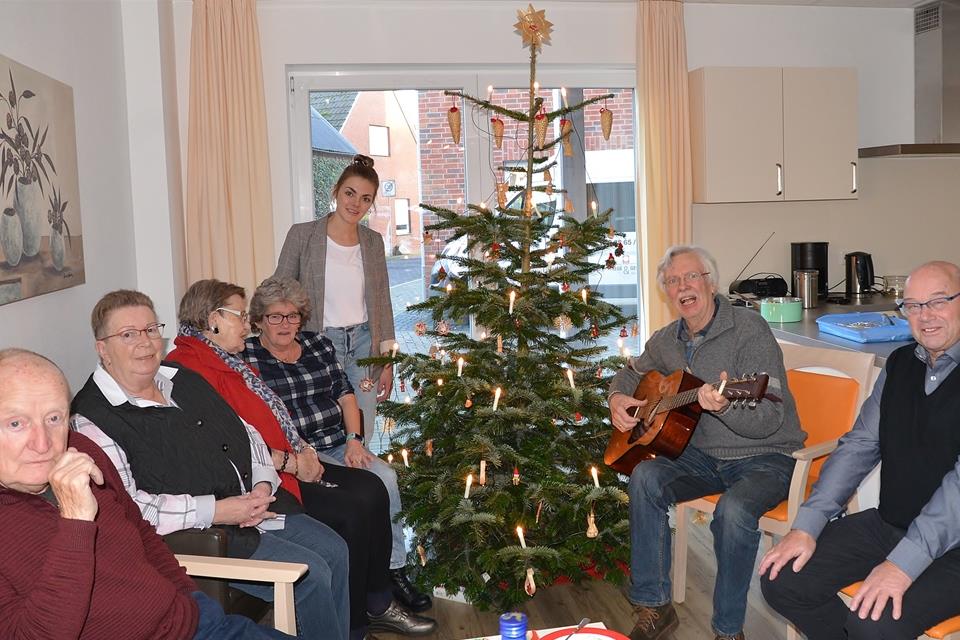 Beim Adventsnachmittag wurde auch zusammen Musik gemacht. 