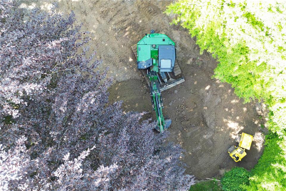 Beim Buddeln im Garten muss man aufpassen.Bernd Weißbrod/dpa