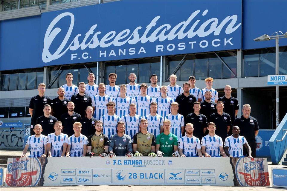 Beim FC Hansa Rostock soll ein regionales Unternehmen neuer Hauptsponsor werden.Bernd W�stneck/dpa