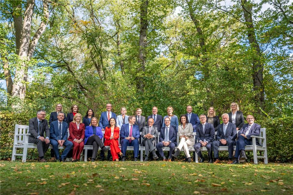 Beim Gruppenfoto fehlen zwei Teilnehmer. Michael Kappeler/dpa