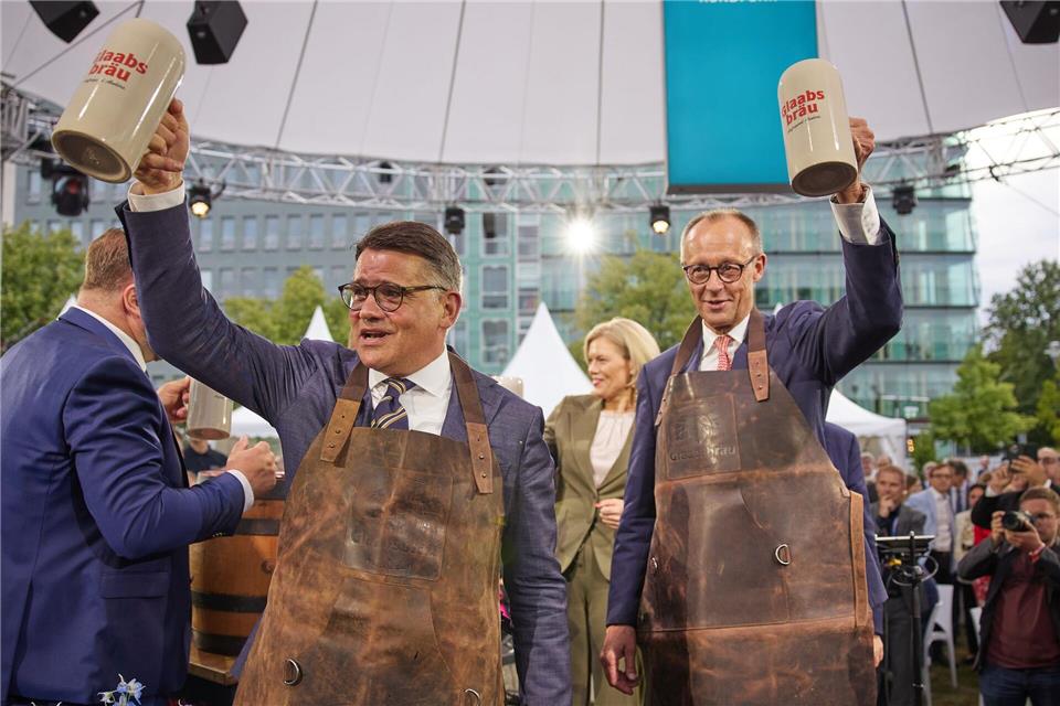 Beim Hessenfest in Berlin war der Kanzler schon - nun kommt er zum offiziellen Antrittsbesuch nach Hessen. (Archivbild)Joerg Carstensen/dpa