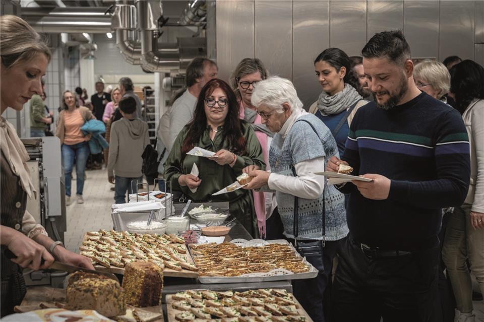 Beim Kleinkunstabend in der Backstube Jägers werden Genuss und guter Zweck miteinander verbunden.