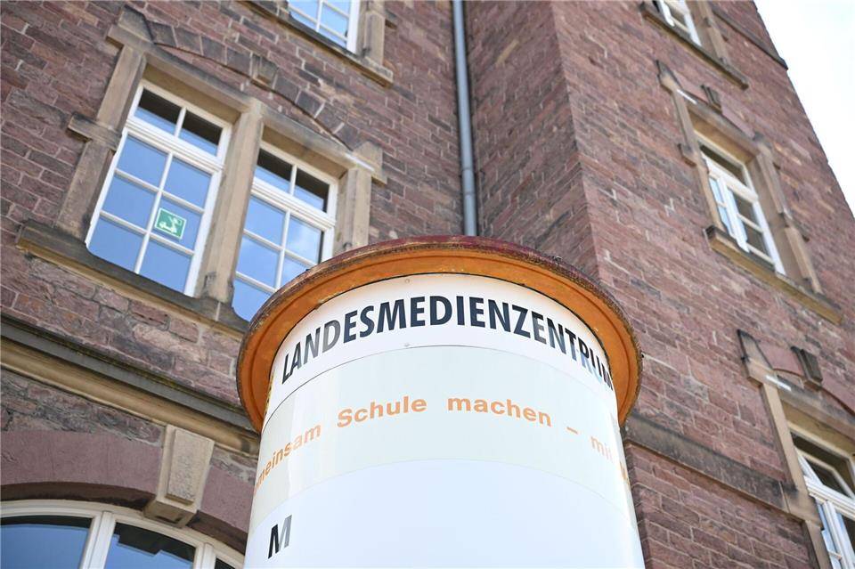 Beim Landesmedienzentrum stellten die Prüfer teils schwere Verstöße fest. (Archivbild)Uli Deck/dpa