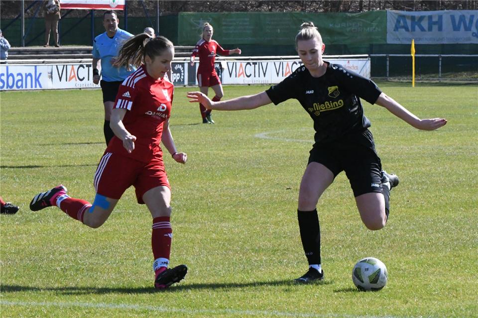Beim Marbecker 9:1-Kantersieg in Seppenrade duirfte sich Janine Lohkamp (rechts) zweimal in die Torschützenliste eintragen.