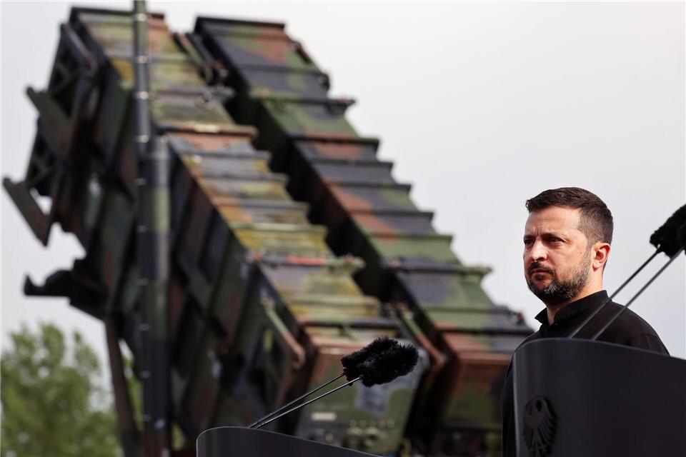 Beim Nato-Gipfel in der Türkei wirbt Selenskyj für mehr Lieferungen dringend benötigter Flugabwehrraketen für Patriot-Systeme an sein von Russland angegriffenes Land. (Archivbild)Jens Büttner/dpa