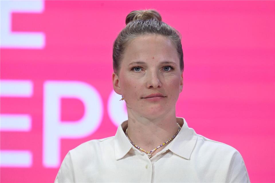 Beim Neuaufbau im deutschen Fußball nach dem WM-Debakel sollten nach Ansicht von Ex-Nationalspielerin Tabea Kemme auch weibliche und internationale Aspekte eine Rolle spielen. (Archivbild)Felix Hörhager/dpa