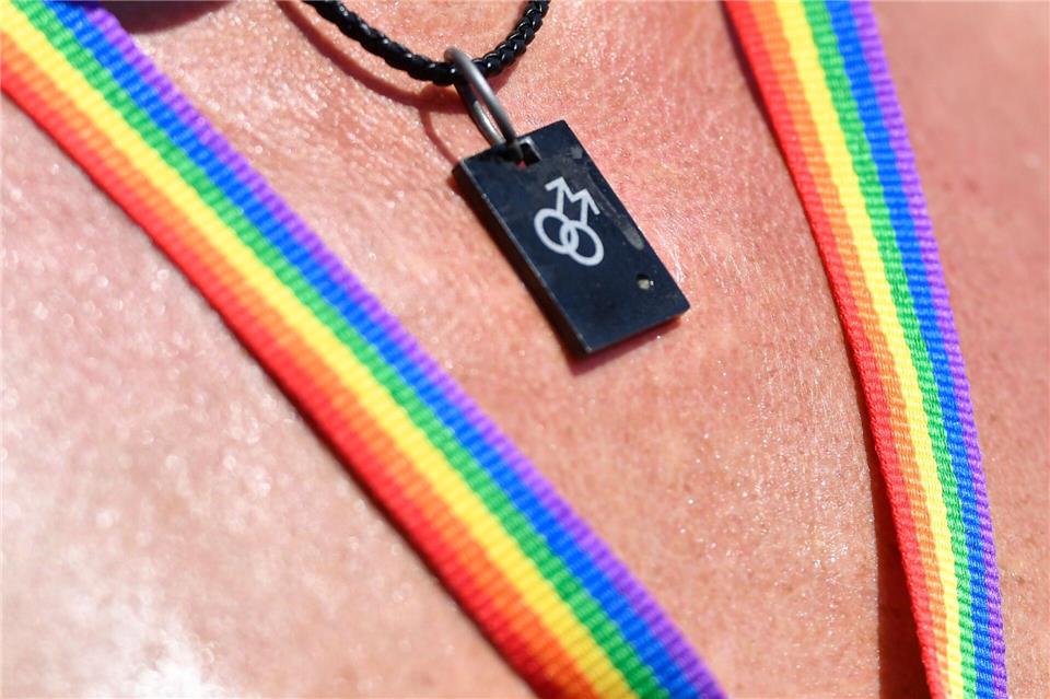 Beim Pride-Festival sorgte ein Unwetter für eine Unterbrechung (Symbolbild).Roberto Pfeil/dpa