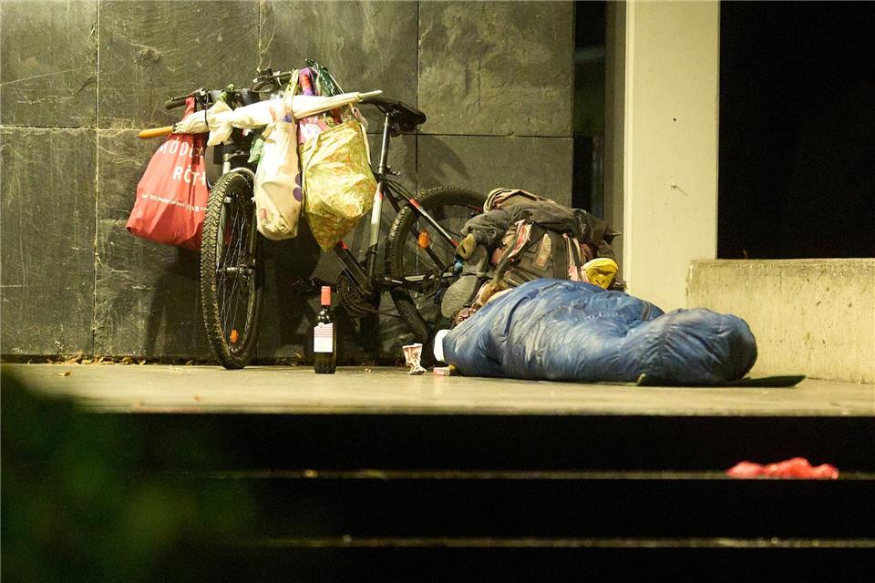 Beim Programm Housing First steht eine Wohnung am Anfang der Hilfekette. (Symbolbild)Thomas Frey/dpa