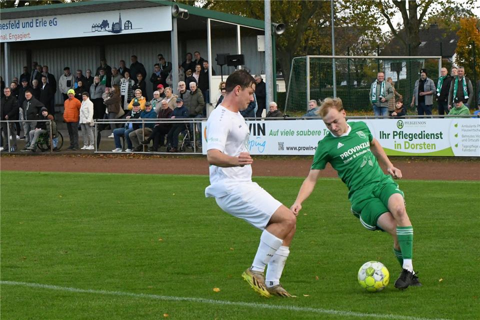 Beim Raesfelder 4:2 gegen BVH Dorsten durfte sich Alexander Hölling (rechts) zweimal in die Torschützenliste eintragen.