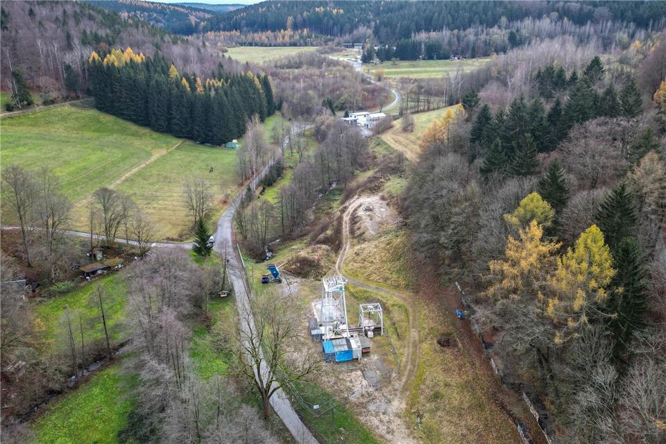 Beim Run auf Erz-Lagerstätten im Erzgebirge gilt das Bergwerksprojekt der SME AG in Pöhla als Vorreiter. Künftig sollen hier pro Jahr 400.000 Tonnen Erz aus dem Berg geholt werden, um Wolfram, Zinn und Flussspat zu gewinnen. (Archivbild)Jan Woitas/dpa