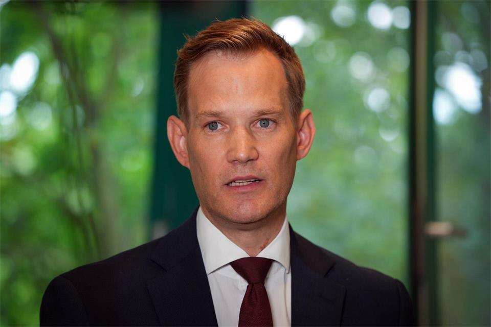 Beim Thema Alkoholkonsum gibt es laut Streeck ermutigende Signale, aber noch keinen Grund zur Entwarnung.Soeren Stache/dpa