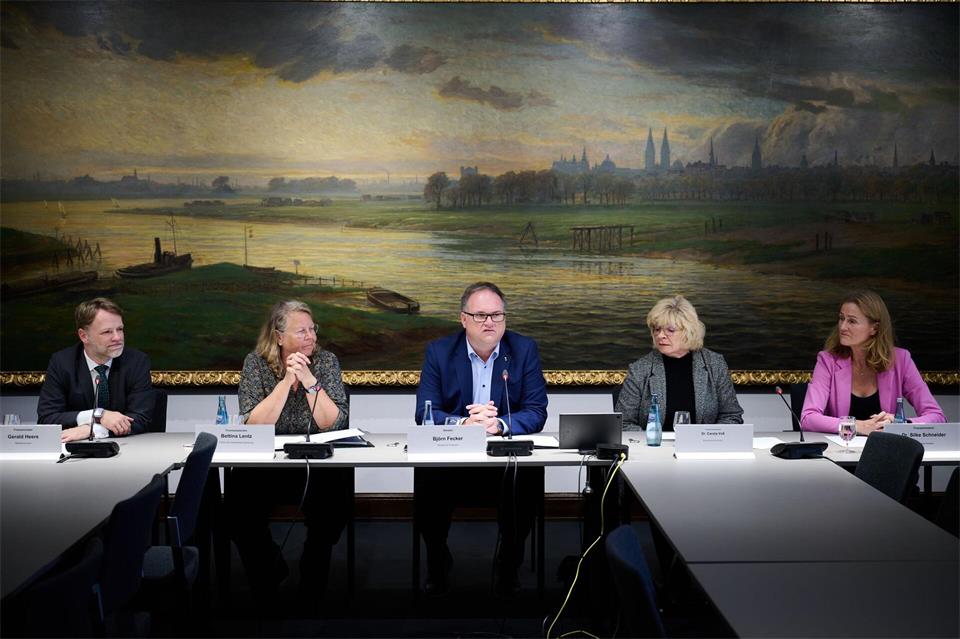Beim Thema Erbschaftsteuer sind sich die Spitzen der norddeutschen Finanzressorts einig.Sina Schuldt/dpa