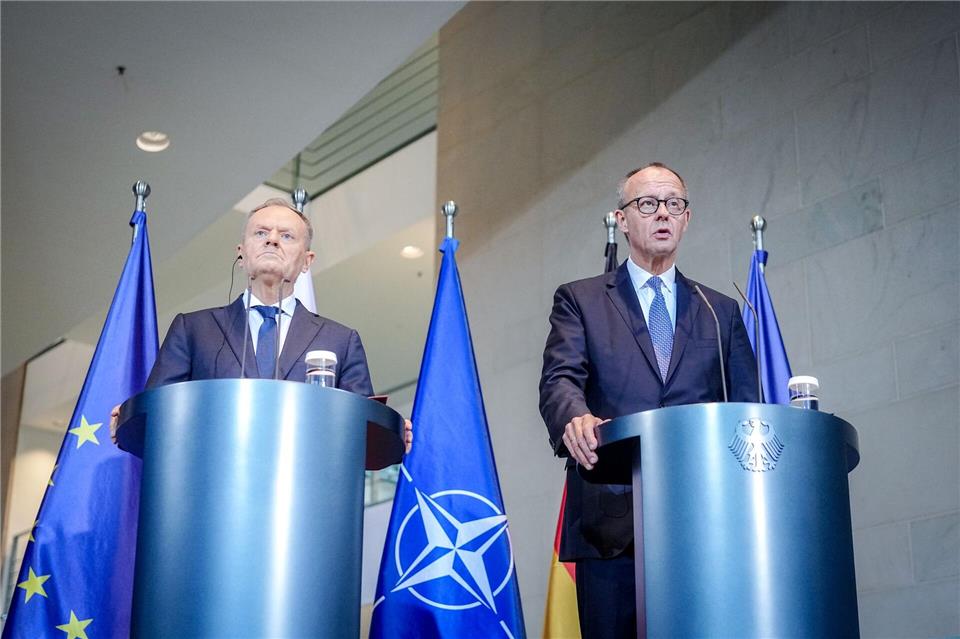Beim Thema Ukraine beschworen Polens Ministerpräsident Donald Tusk und Kanzler Friedrich Merz Einigkeit. Kay Nietfeld/dpa