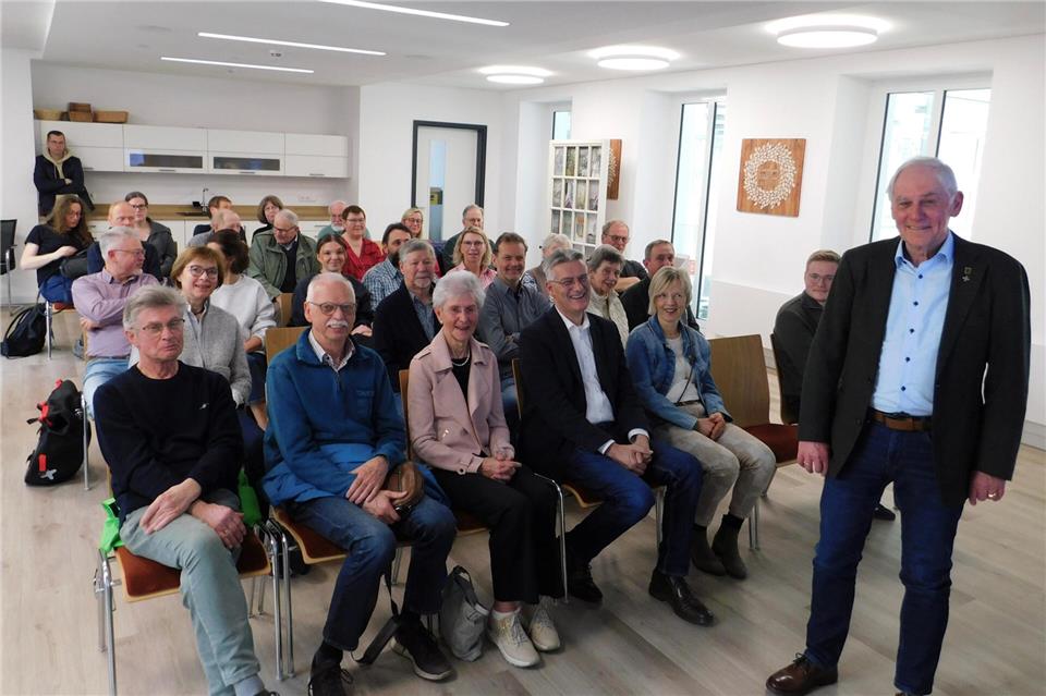 Beim Velener „Tag des Archivs“ erzählte Michael Kleiner seine Familiengeschichte, die von Verlust und Neubeginn geprägt ist.