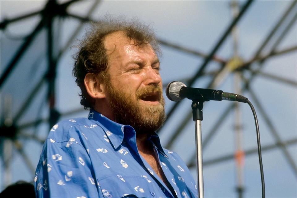 Beim ersten Rock am Ring 1985 stand auch Joe Cocker auf der Bühne. (Archivbild)Martin Athenst�dt/dpa