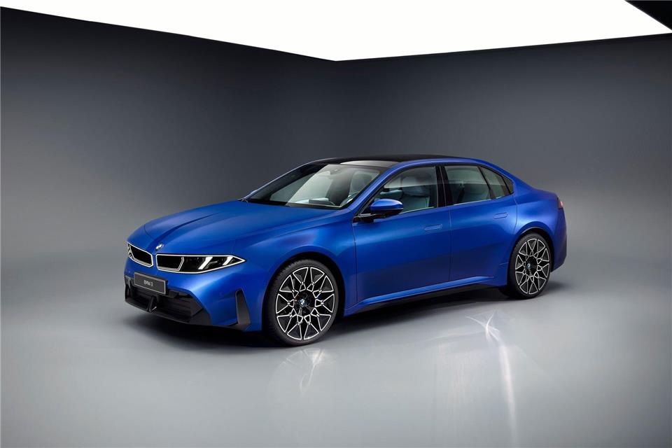 Beim i3 stellt BMW bis zu 900 Kilometer Reichweite und eine maximale Ladeleistung von 400 kW in Aussicht.Fabian Kirchbauer/BMW AG/dpa-tmn