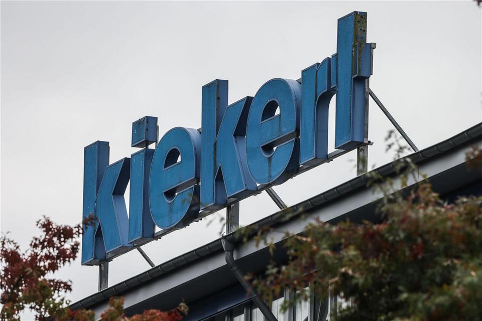 Chinesen wollen Autoschloss-Hersteller Kiekert behalten Beim insolventen Autozulieferer Kiekert läuft der Geschäftsbetrieb laut Insolvenzverwalter stabil. „Alle Aufträge werden wie gewohnt produziert und ausgeliefert.“Oliver Berg/dpa